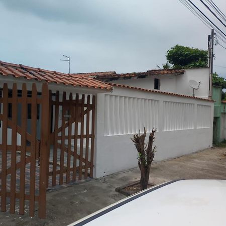 Itanhaem Pe Na Areia Villa ภายนอก รูปภาพ